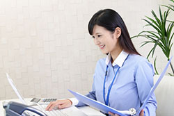 働く女性を増やす